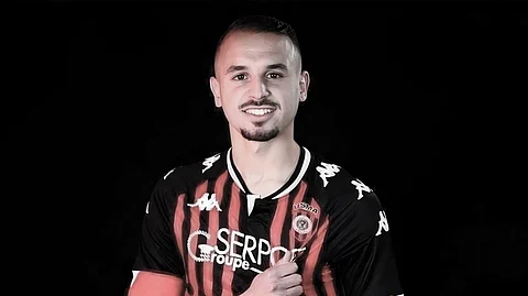 اللاعب الجزائري بلال بن حمودة