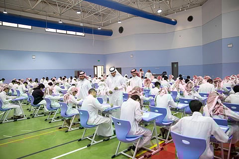 مليون طالب وطالبة يؤدون اختبارات الفصل الثالث بالرياض