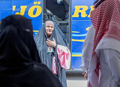 جانب من استقبال الحجاج العراقيين بالمنفذ