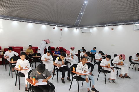 إطلاق برنامج الكفالة التعليمية لـ 300 طالب وطالبة بالأفلاج