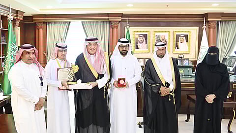 خلال تكريم أمير جازان للطالب وسام المالكي