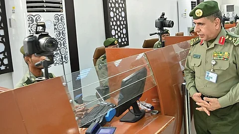 الفريق سليمان اليحيى خلال الجولة التفقدية