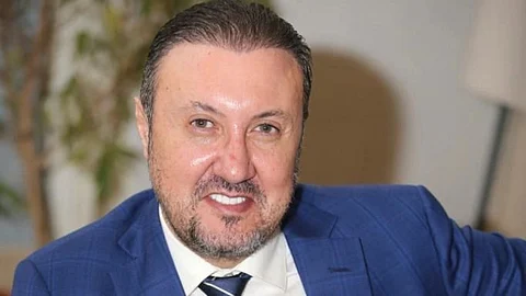 حسام حموده