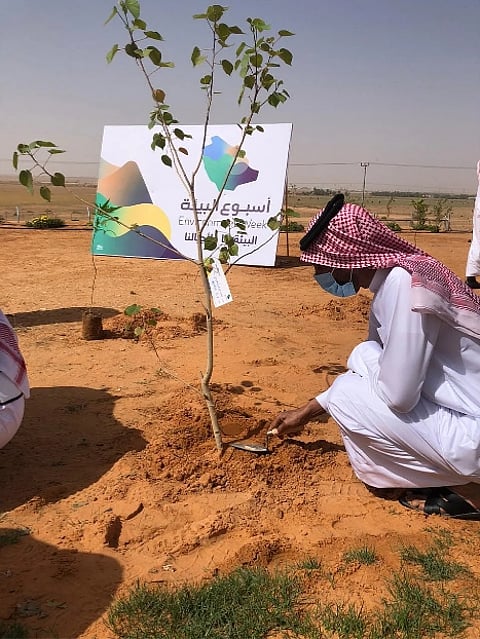 "مكافحة التصحُّر" يسلم المخيم البيئي بشقراء لتسييجه وتشجيره بمساحة ١٦٠٠٠٠٠م٢