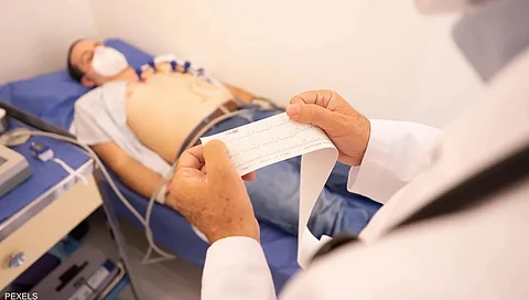 لمرضى القلب.. متى تصبح حرارة الطقس فوق 37 درجة خطيرة؟