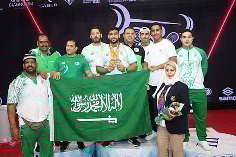لاعبو المنتخب السعودي لرفع الأثقال