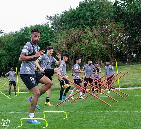 "الهلال" يدشِّن معسكر "برمنغهام" بتمارين تكتيكية ولياقية