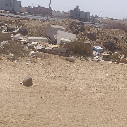 تفاعلًا مع "سبق".. "أمانة جدة" عن مخلفات حي الرياض: الشركات مُلزَمة برفعها