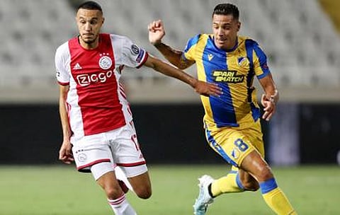 اللاعب لوكاس سوزا يوقع لنادي الخليج