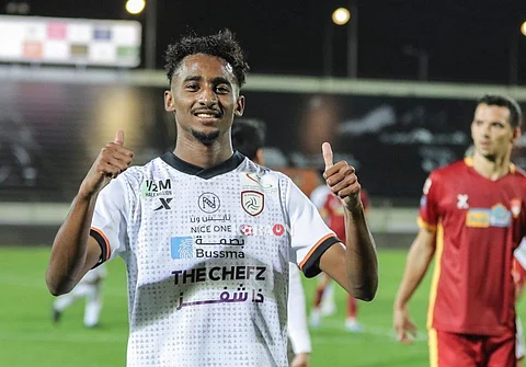 اللاعب متعب الحربي