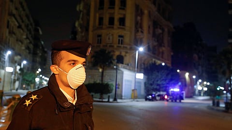 مصر.. القبض على رجل بعد نشر فيديو محاولته قتل زوجته