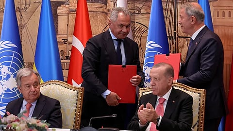 جانب من مراسم توقيع اتفاقية الحبوب بين روسيا وأوكرانيا