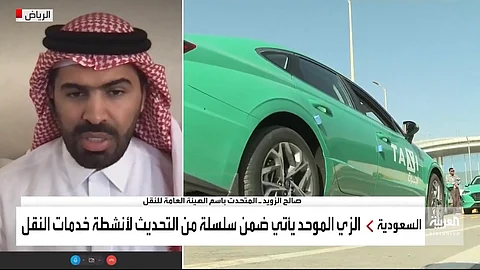 "النقل": جولات ميدانية للتأكد من الالتزام بقرار اعتماد الزي المخصص لسائقي الأجرة وتطبيقات نقل الركاب