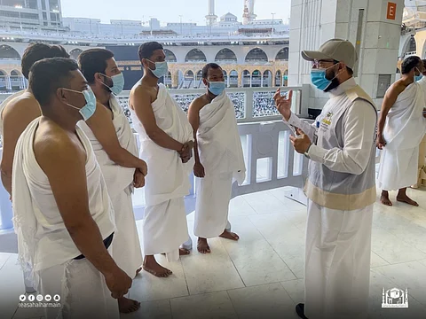 الإرشاد المكاني بالمسجد الحرام يقدّم خدماته لضيوف الرحمن