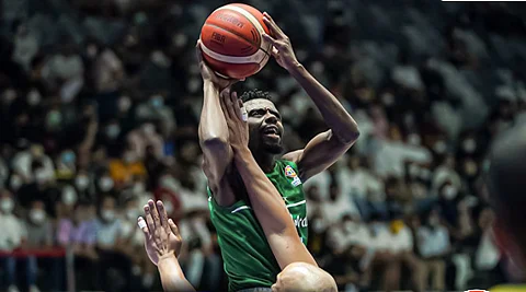 جانب من لقاء المنتخب السعودي للسلة مع نظيره الإندونيسي