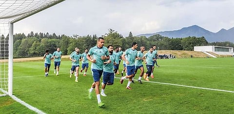 "الفتح" يكتفي بحصة تدريبية واحدة بسلوفينا.. وكنبة ينضم للبعثة