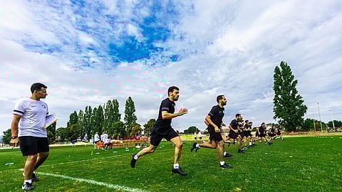 لتحديد القدرات التكنيكية.. حكام دوري المحترفين يخضعون للاختبار اللياقي في معسكر صربيا