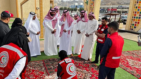 في منطقة الباحة ومحافظاتها.. "الهزاني" يدشن حملة "ومن أحياها"