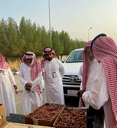 للتأكد من سلامتها وخلوها من المبيدات.. "بيئة تربة" يشارك في مهرجان التمور الخامس