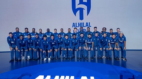 لاعبو الهلال أثناء تدشين الهوية الجديدة