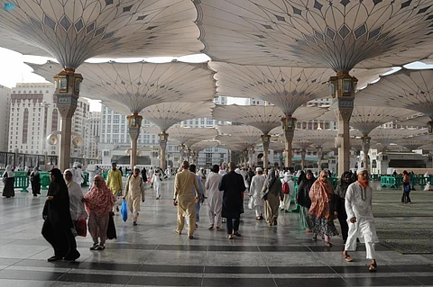 بعد أدائهم الفريضة.. وصول أكثر من 302 ألف حاج إلى المدينة المنوّرة