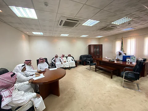 استعدادًا للموسم الجديد.. توزيع 168 ألف كتاب على ٣٧٥ مدرسة بالمخواة