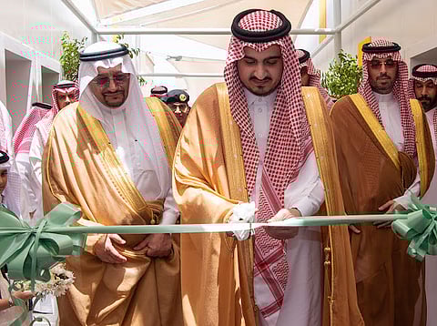 أمير مكة بالنيابة يدشن مشاريع تعليمية بنظام البناء الحديث في جدة