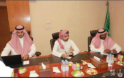 "وسط جدة للتطوير" تبحث مع النادي الأهلي خطط الموسم الرياضي