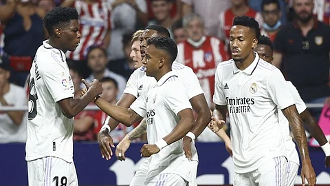 لاعبو ريال مدريد يحتلفون بالفوز في ديربي العاصمة