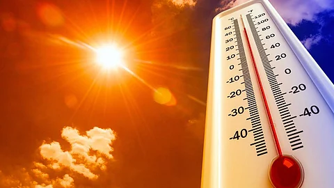 انخفاض للحرارة بأجزاء واسعة من المملكة.. وتوقعات تكشف التفاصيل