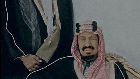 "لا يفرق بين أولاده وأبناء شعبه".. ماذا قال الملك فيصل عن صفات والده؟
