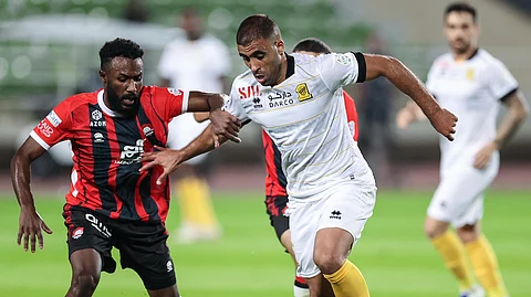جانب من لقاء الاتحاد والرائد