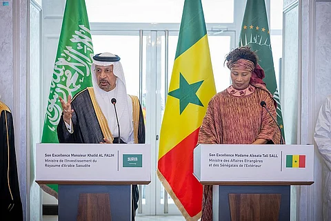 داكار.. "الفالح" يلتقي رئيس السنغال ويترأس اللجنة المشتركة بين البلدين
