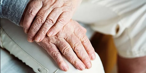 الشيخوخة قادمة.. لكن احذر من العلامات التي تسرّع حدوثها