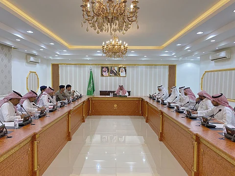 محافظ شرورة يقف على استعدادات تنظيم "اليوم الوطني" الثاني والتسعين