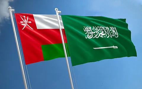 المملكة وسلطنة عُمان تعززان علاقتهما في مجال النقل البحري