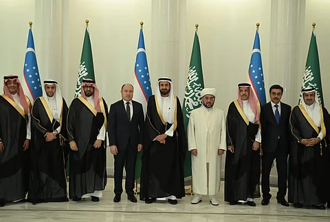 وزير الحج يزور أوزباكستان لتسهيل إجراءات قدوم المعتمرين