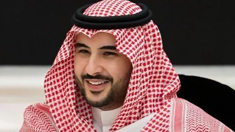 وزير الدفاع الأمير خالد بن سلمان