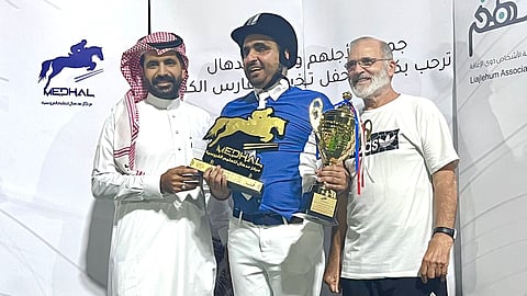 "لأجلهم" تتوج الكفيف "الشراري" بطلًا في قفز الحواجز