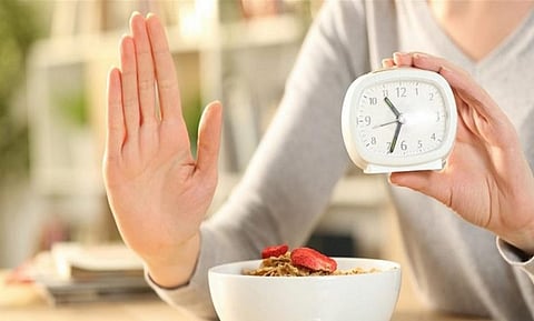 دراسة ألمانية: الصيام المتقطع لا يحسن صحة القلب أو السكر