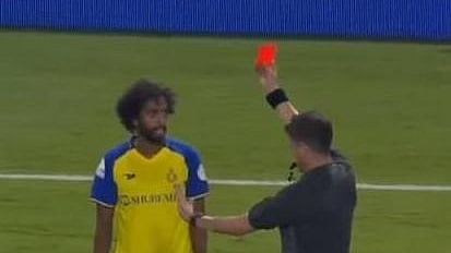 دائرة الحكام التابعة للاتحاد السعودي لكرة القدم: طرد "طارق حامد" مستحق.. وحمراء "الصليهم" غير صحيحة