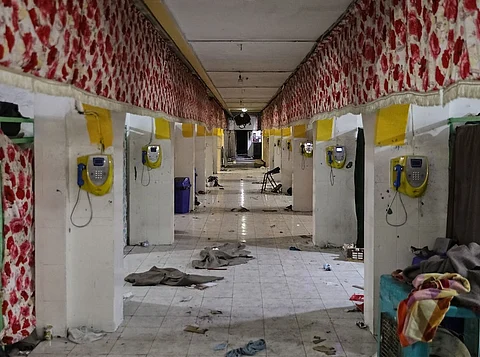 إيران.. حصيلة قتلى سجن "إيفين" تتضاعف إلى 8