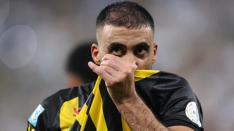 عبدالرزاق حمدالله لاعب نادي الاتحاد