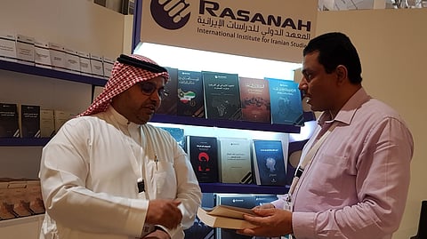 مدير وحدة الرصد والترجمة في المعهد الدولي للدراسات الإيرانية عبدالعزيز المزيني متحدثاً للمحرر