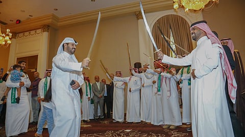 العرضة السعودية ضمن فعاليات حفل القنصلية في "هيوستن الأمريكية" باليوم الوطني 92