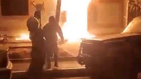 إضرام النار في مقر الباسيج ليلاً