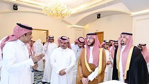 الأمير سعود بن نهار يطلع على الفرص الاستثمارية بتعليم الطائف