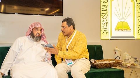 وكيل وزارة الشؤون الإسلامية للشؤون الإسلامية الشيخ عواد العنزي متحدثًا إلى المحرر