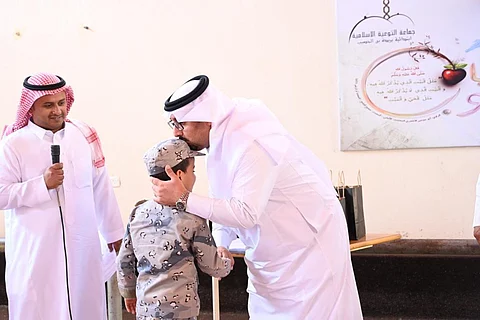 تخليداً لذكراهم.. "تعليم سراة عبيدة" يُكرّم أبناء شهداء الوطن