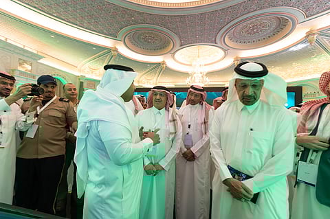 وزير التعليم يطلع على مخرجات جامعة الملك خالد في مجالات البحث والابتكار